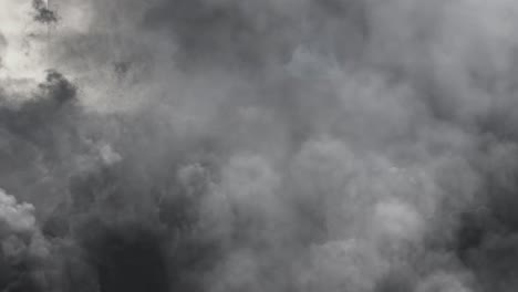 Hintergrund-Von-Cumulonimbus-Wolken-Und-Blitzen