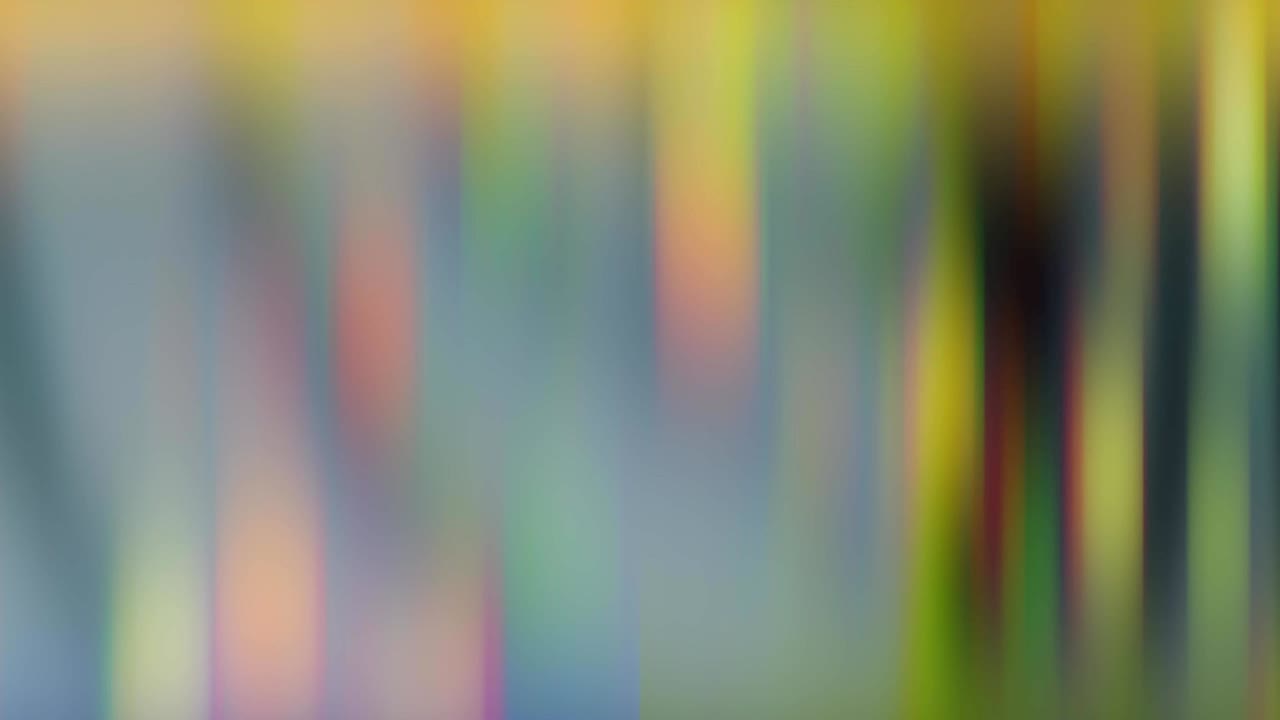 movimiento distorsionado y borroso de luces brillantes multicolores