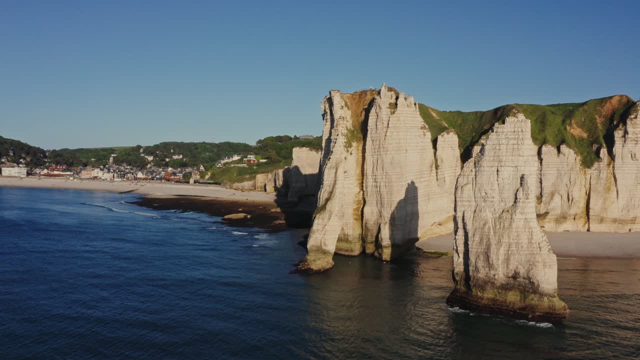 los acantilados blancos de etretat, francia