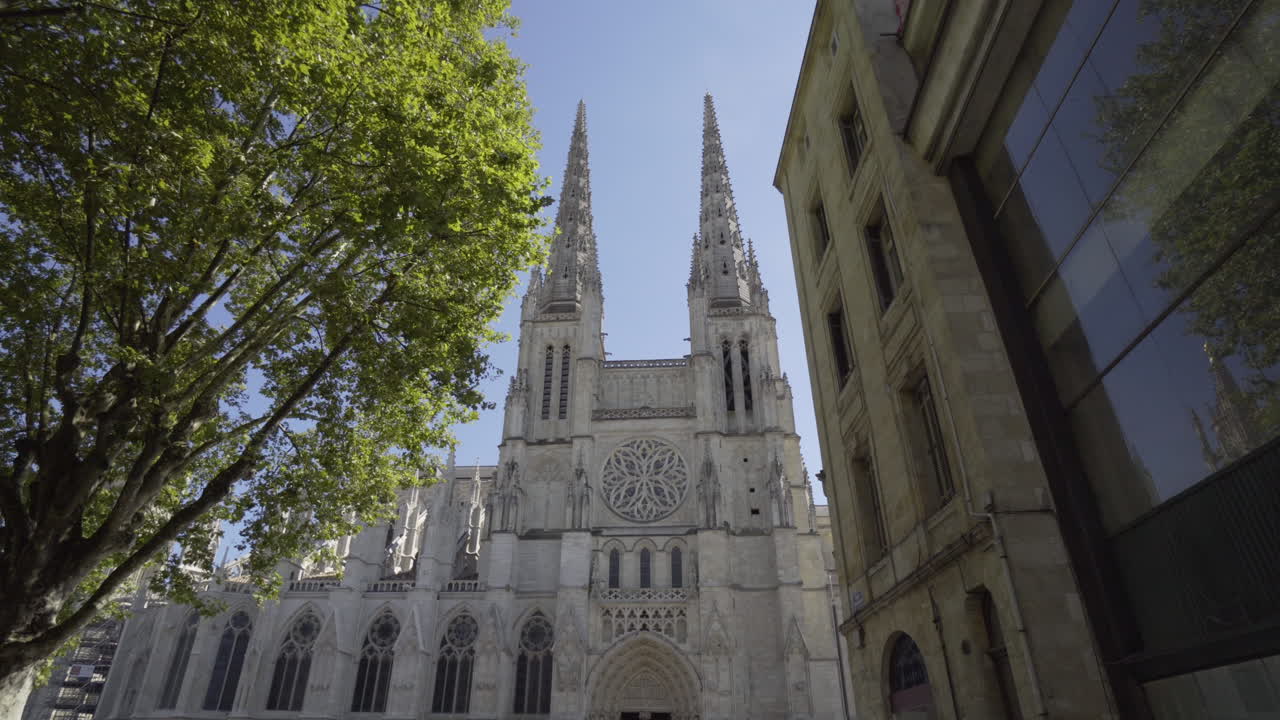 보르도 대성당의 두 탑의 전망 -3