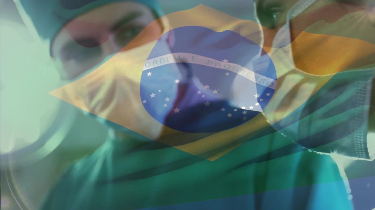 Animação da bandeira do Brasil sobre cirurgiões diversos com máscaras cirúrgicas