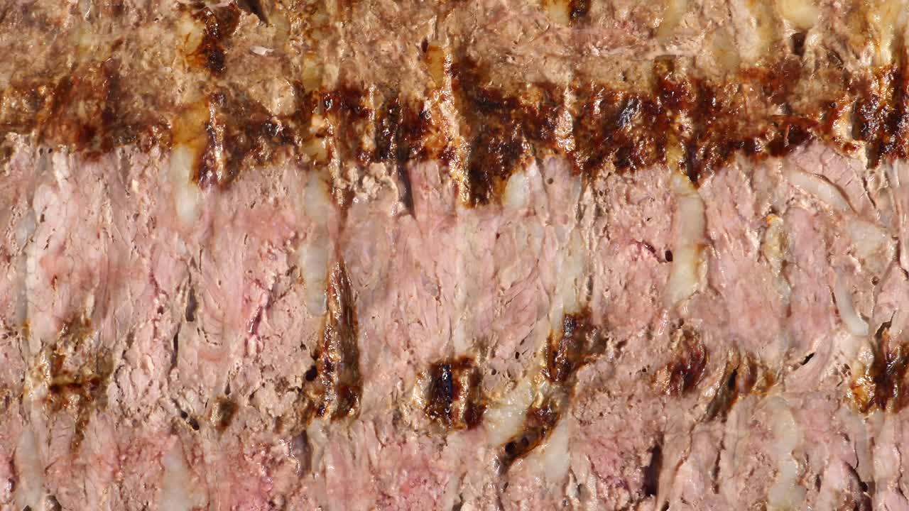 carne en rebanadas a la parrilla