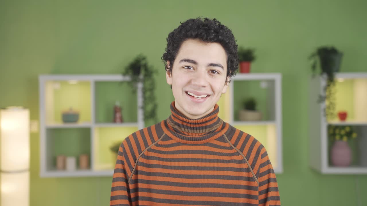 retrato de un guapo adolescente.