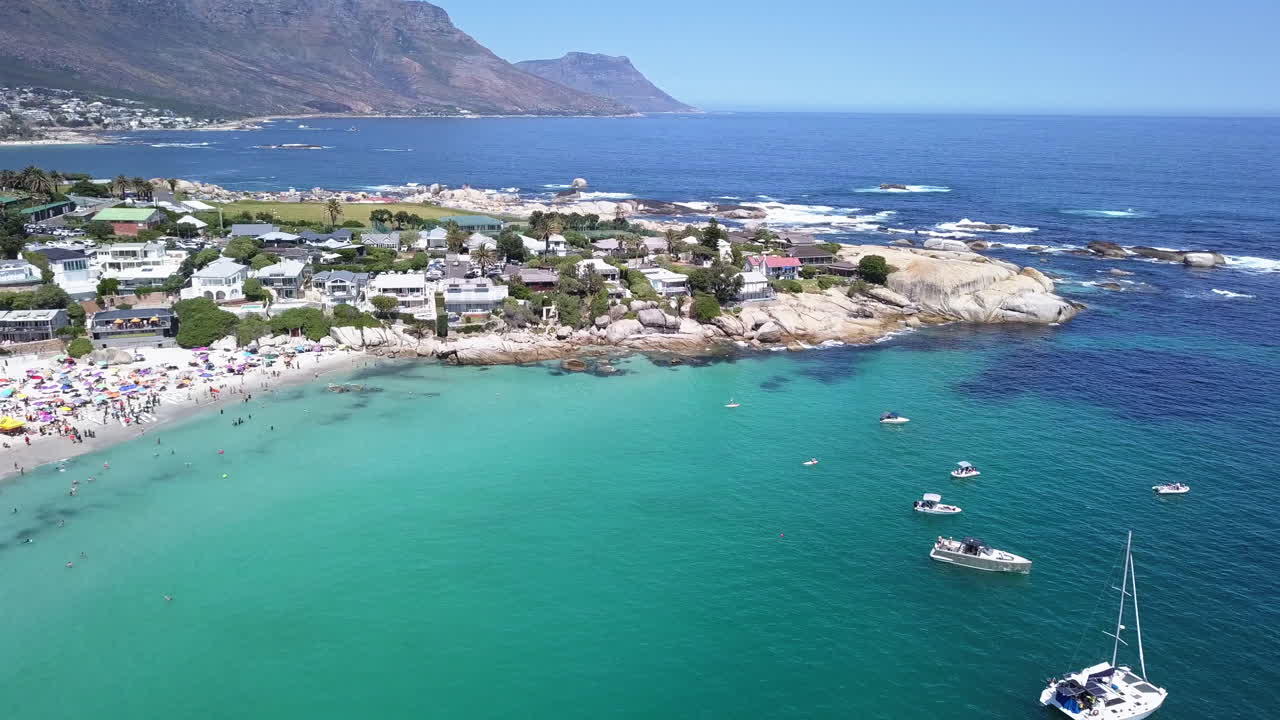 여기 모든 것이 조용하고 무모합니다.