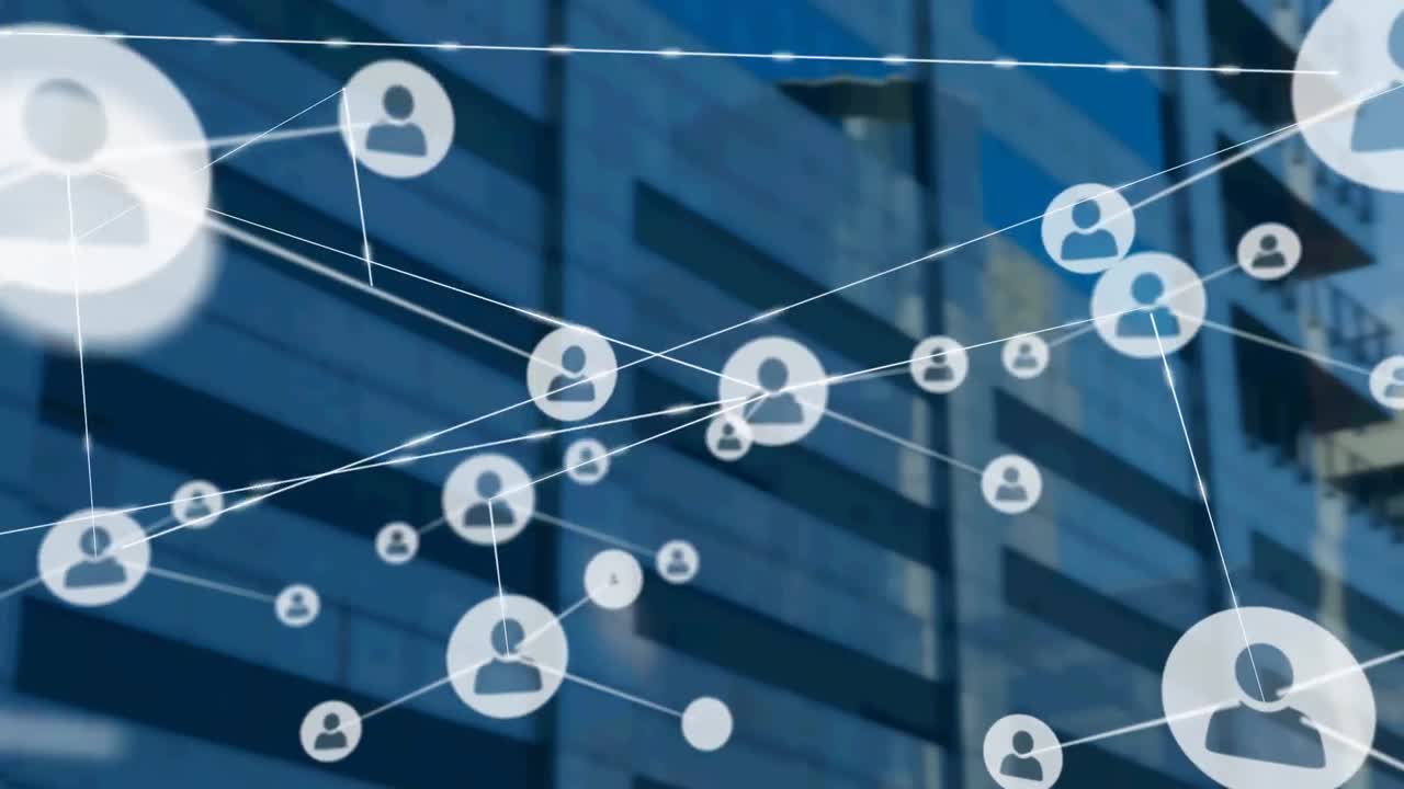 Animazione di rete di connessioni con icone su un moderno edificio