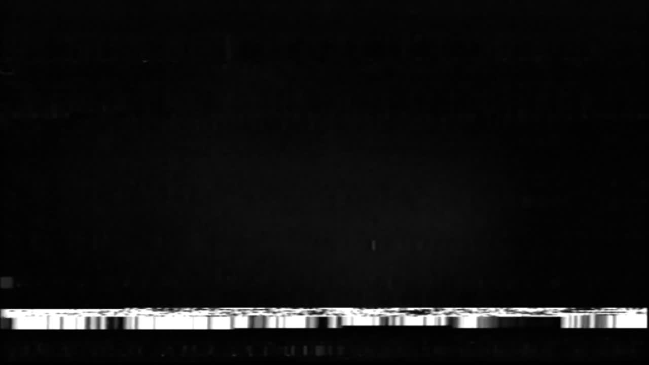 vhs analog abstract digital animation. viejo televisor. error de glitch daño de video. ruido de señal. error del sistema. diseño único. mala señal. ruido del televisor digital parpadea. no hay señal. punto azul en movimiento