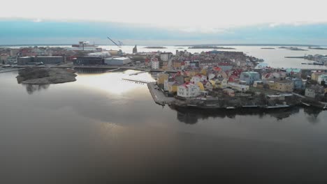 Aerial-View-Of-Picturesque-Houses-On-The-Swedish-Paradise-Island-Ekholmen-In-Karlskrona,-Sweden-6