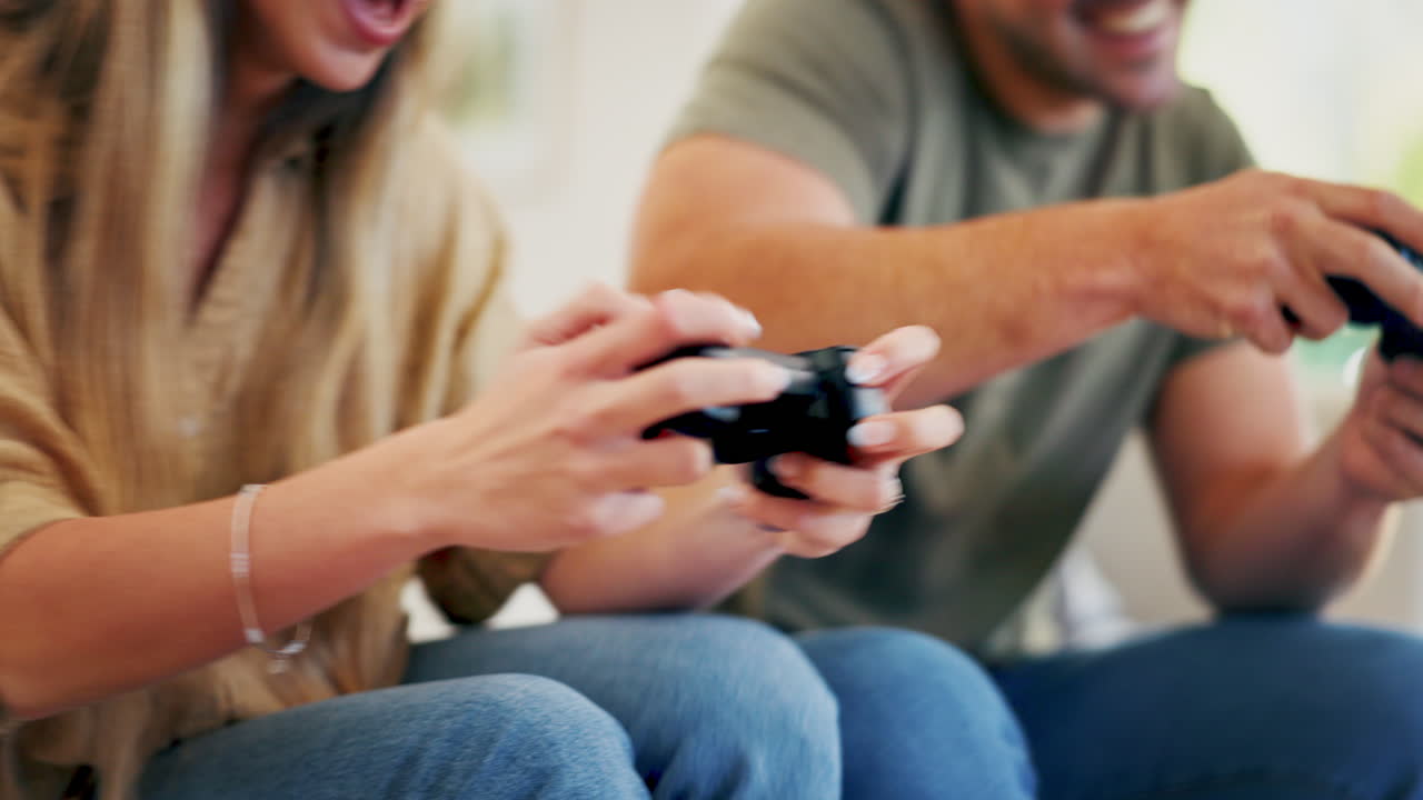 손, 경쟁 및 게임과 함께 커플