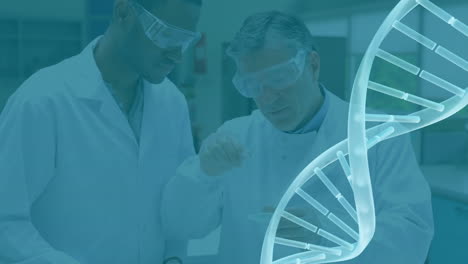 animación de la hélice de adn giratoria sobre diversos científicos discutiendo sobre la muestra en el laboratorio
