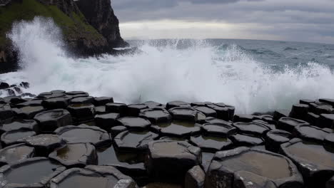 giant's causeway: basalt columns and coastal scenery