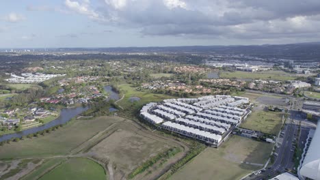 Rows-Of-Townhouses-Near-The-Mudgeeraba-Creek-And-Robina-Stadium-In-Gold-Coast,-Queensland