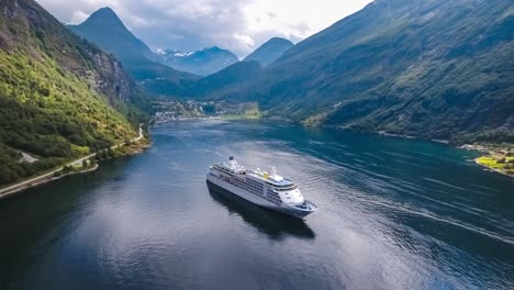 Cruise-Liners-On-Geiranger-fjord,-Norway