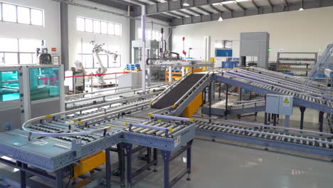 automatic smart warehouse logistics basket or plastic box container on roller rack aluminum shelf with electronic display smart module conveyor belt system for management
