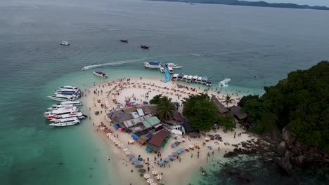 one-of-the-beautiful-beach-in-Phuket,-Thailand