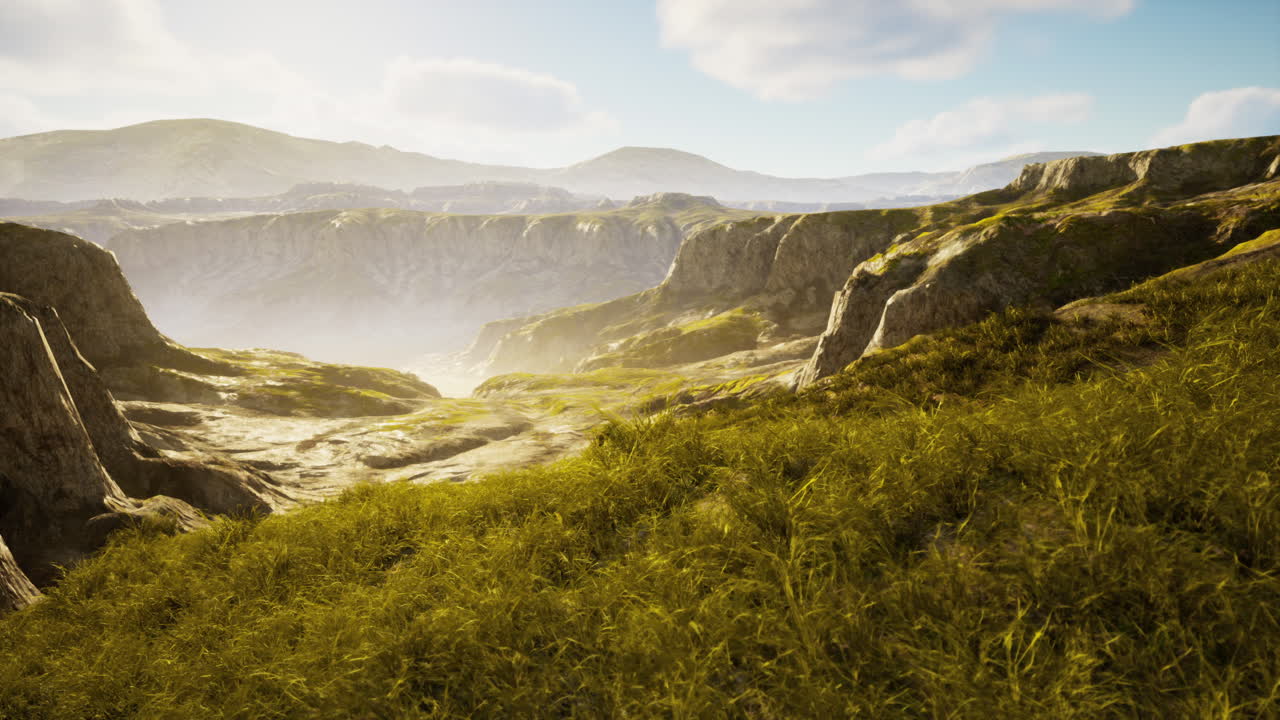 paisaje montañoso con hierba amarilla seca en las montañas del himalaya