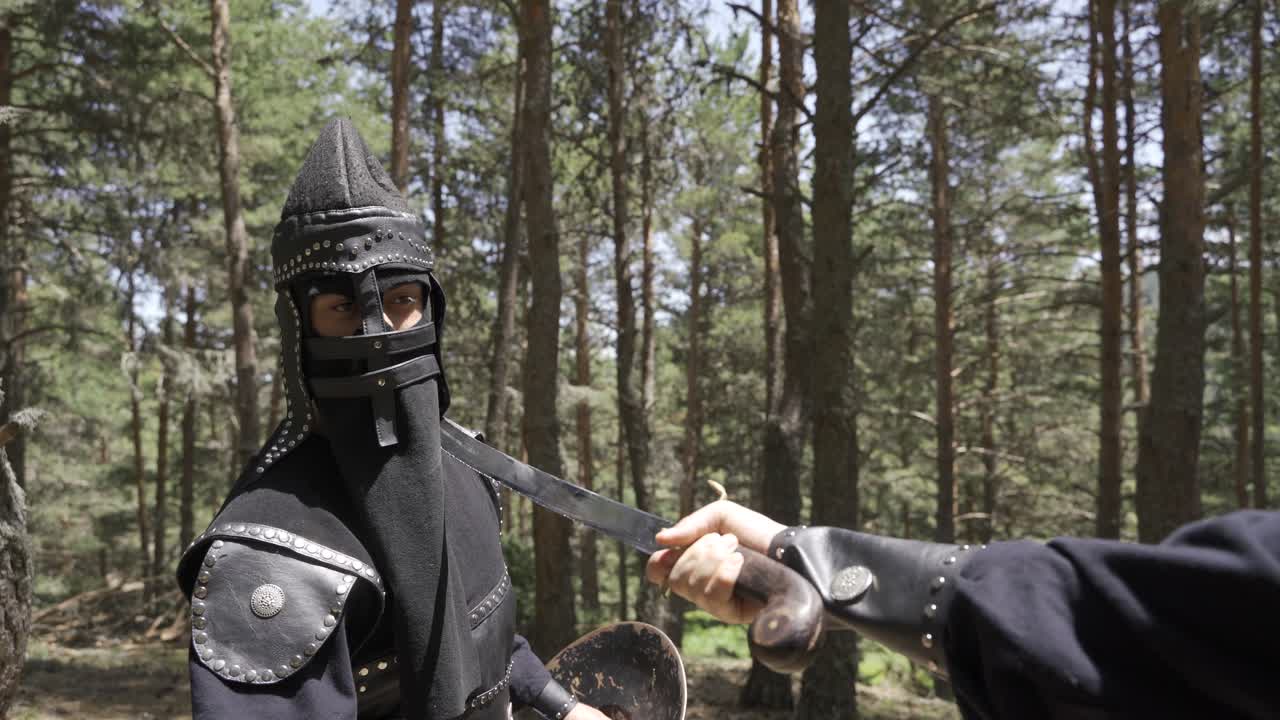 es un documental antiguo.