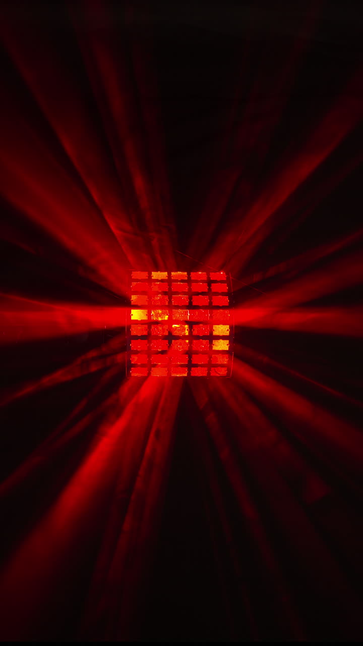 luces de discoteca y láseres verticales