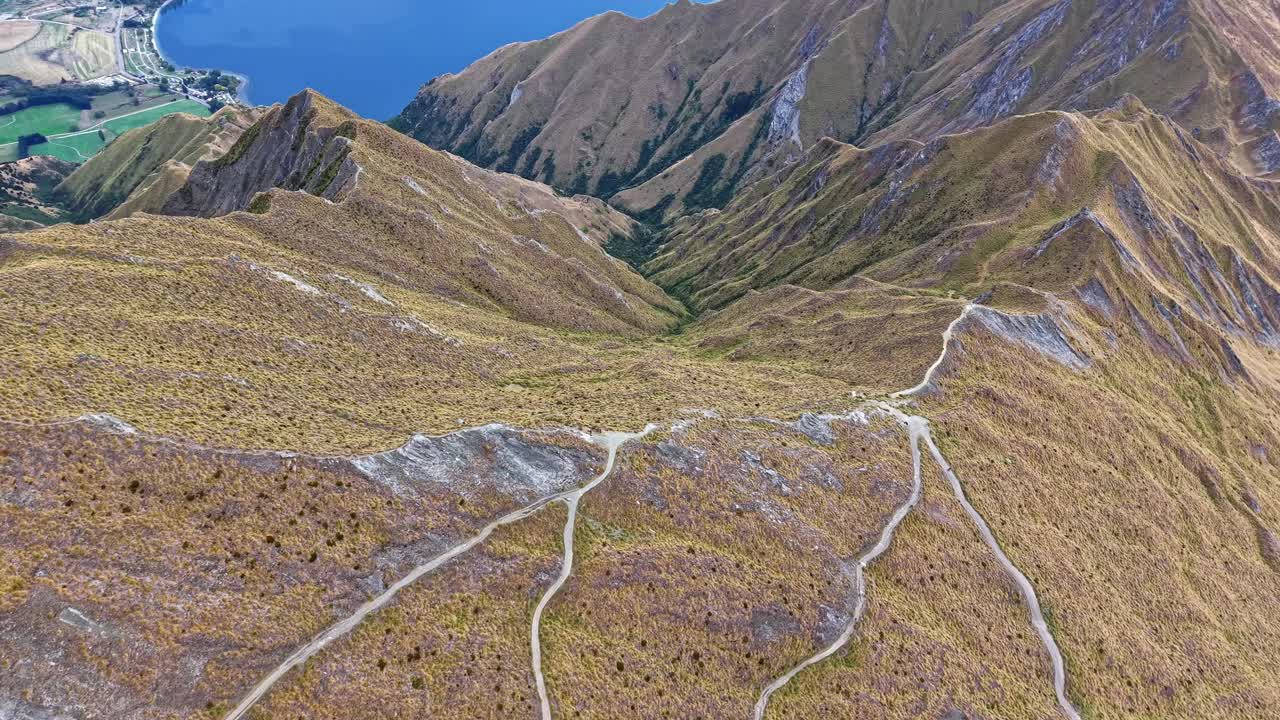 Roys Peak hiking track in Wanaka, New Zealand with stunning views