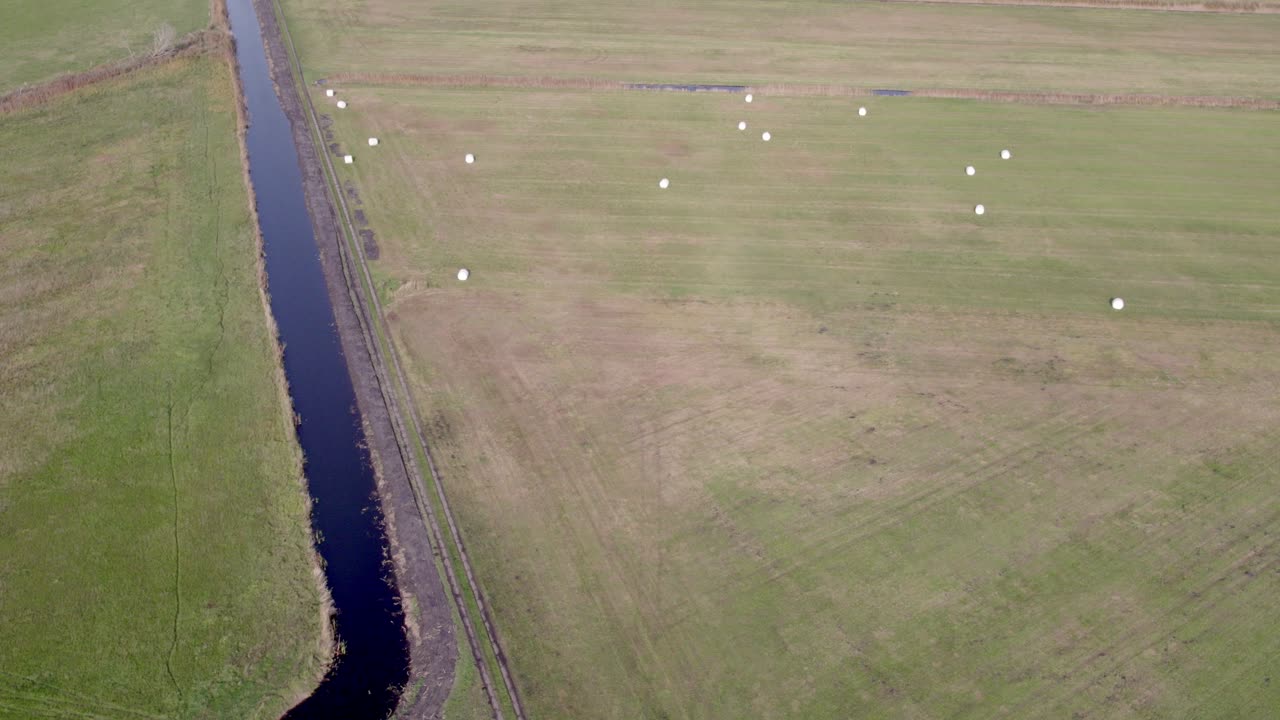 독일 브란덴부르크의 uetz라는 장소의 드론 영상 공개