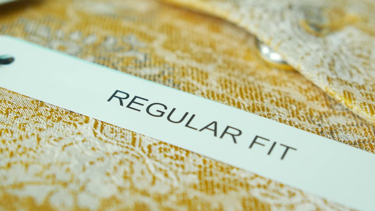 Regular Fit Clothing Tag