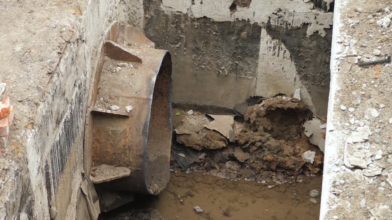 도시 주택의 파이프 라인 운송 뜨거운 물