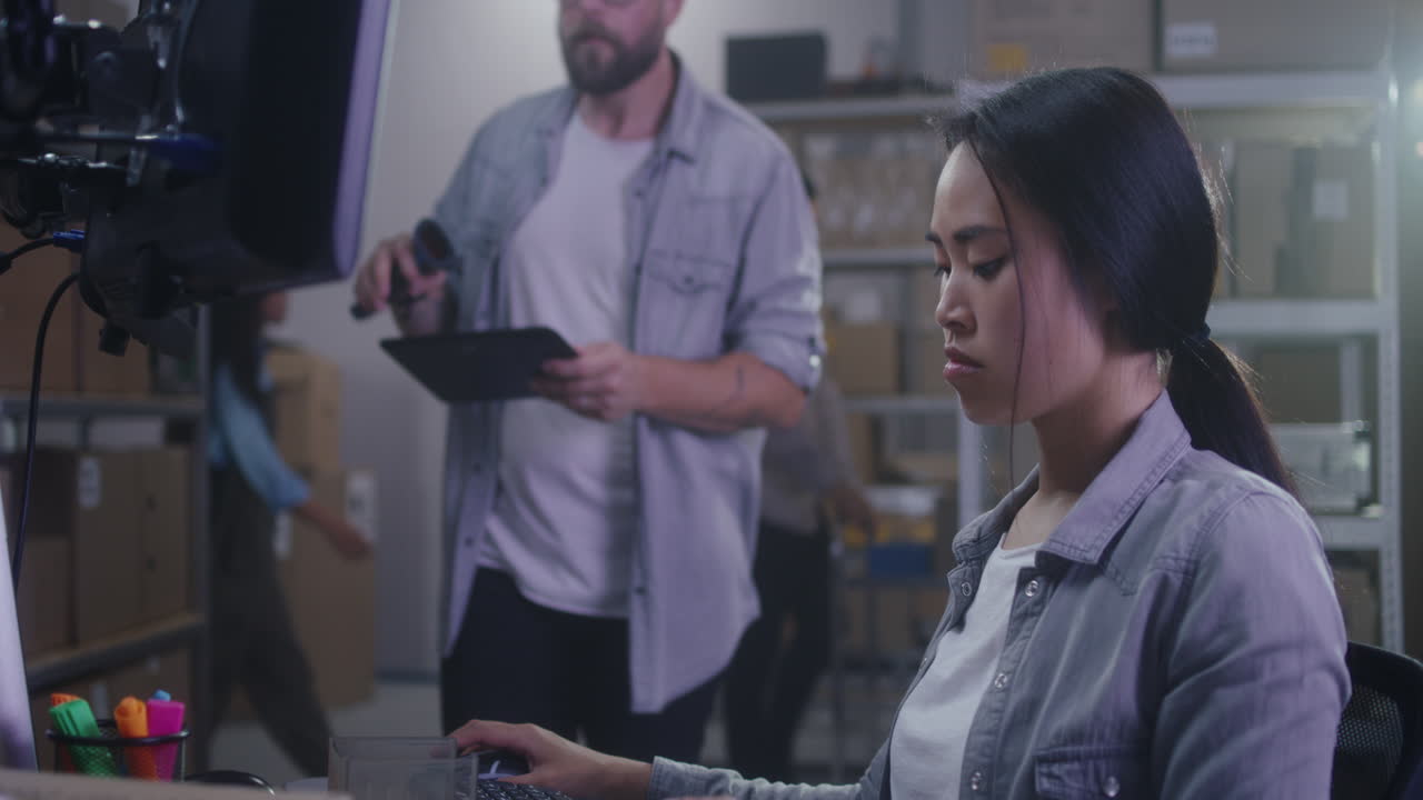 Warehouse Workers Collaboration