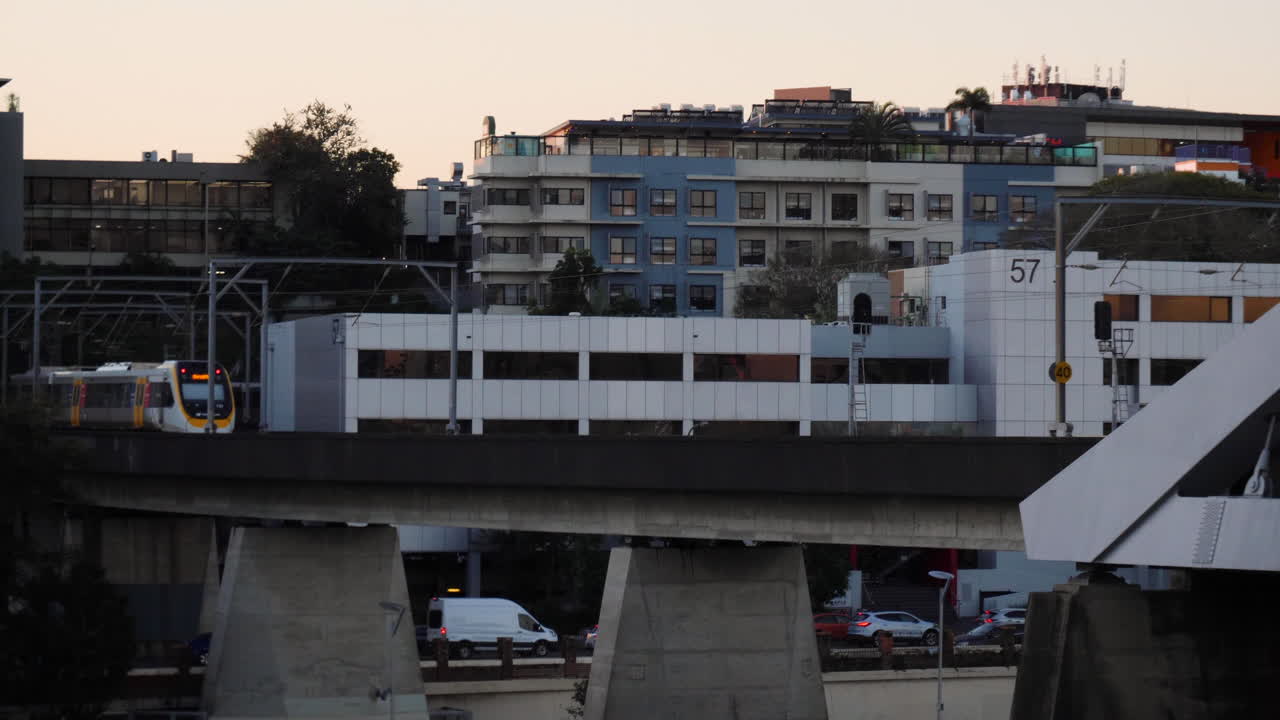 Train Crosses Bridge Across the Brisbane River