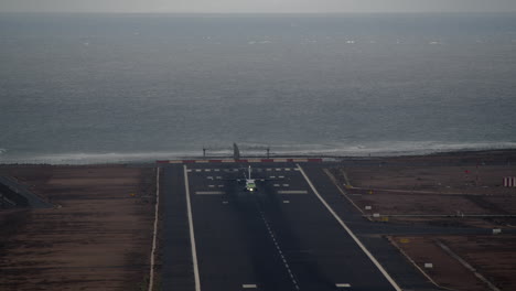 el avión se fue a despegar.