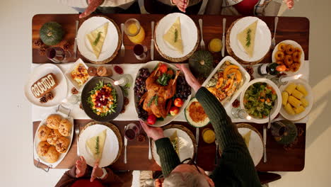 cena de acción de gracias en familia