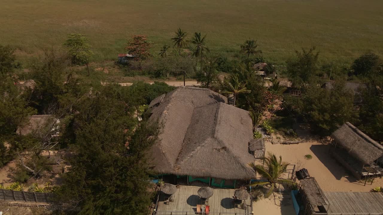 retiro de aviones no tripulados revela la playa de tofo y