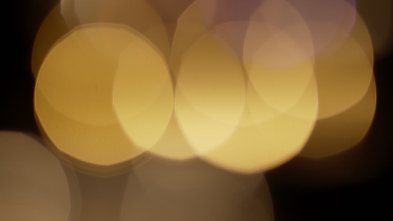 Light Leaks 4K footage. Lens glow flare bokeh overlays, burn flame background. Flash rays effect