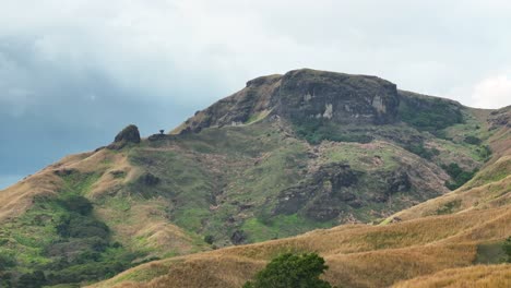 Drone-video-over-mountains-in-Fiji