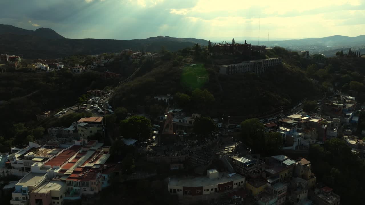 DRONE : PIPILA STATUE IN GUANAJUATO