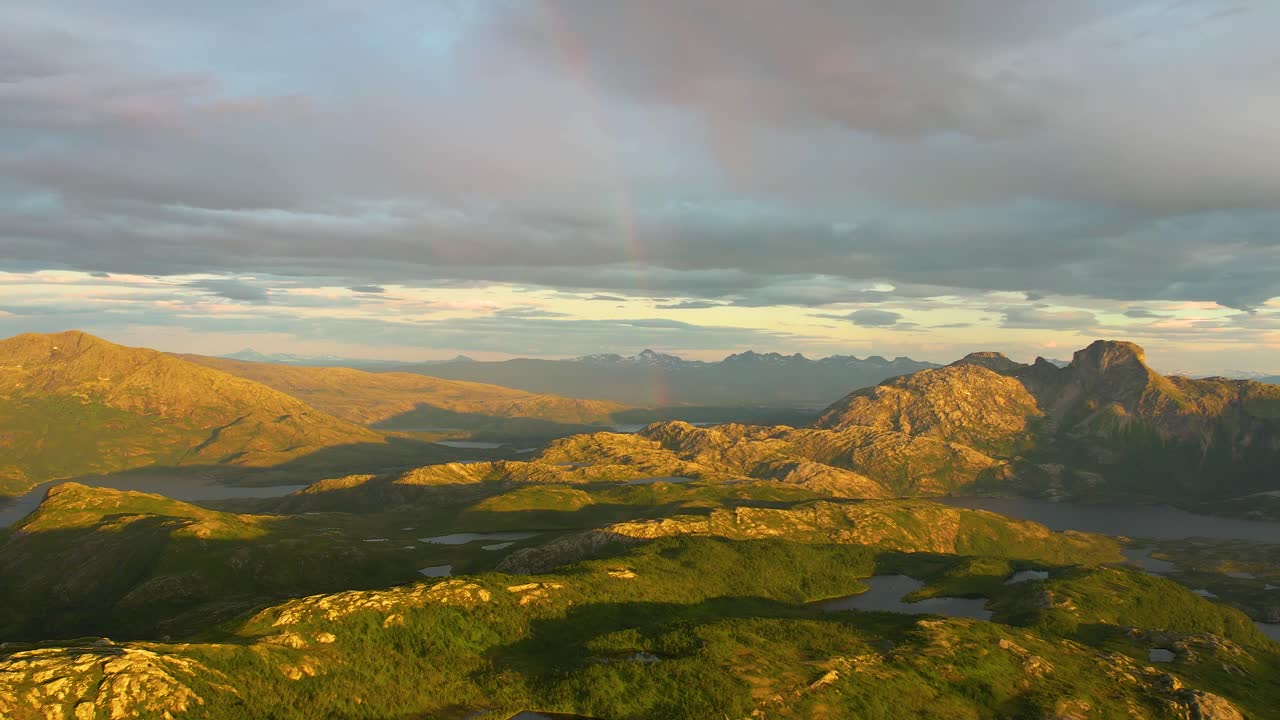 Immerse yourself in the beauty of Finnkonakken during the magic of golden hour with this 4K drone footage. Capture Norway's Arctic landscapes.