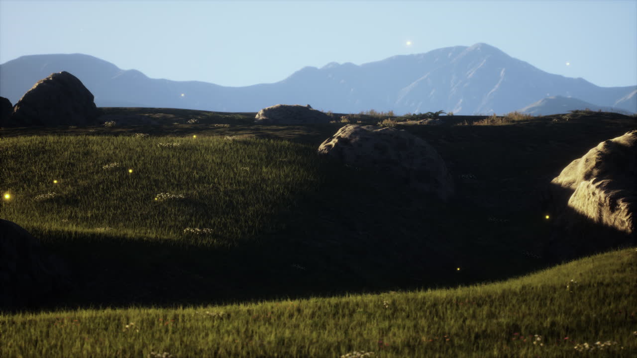 산 들 이 있는 울불 한 초원 위 에서 해가 뜨고 해가 지는 것