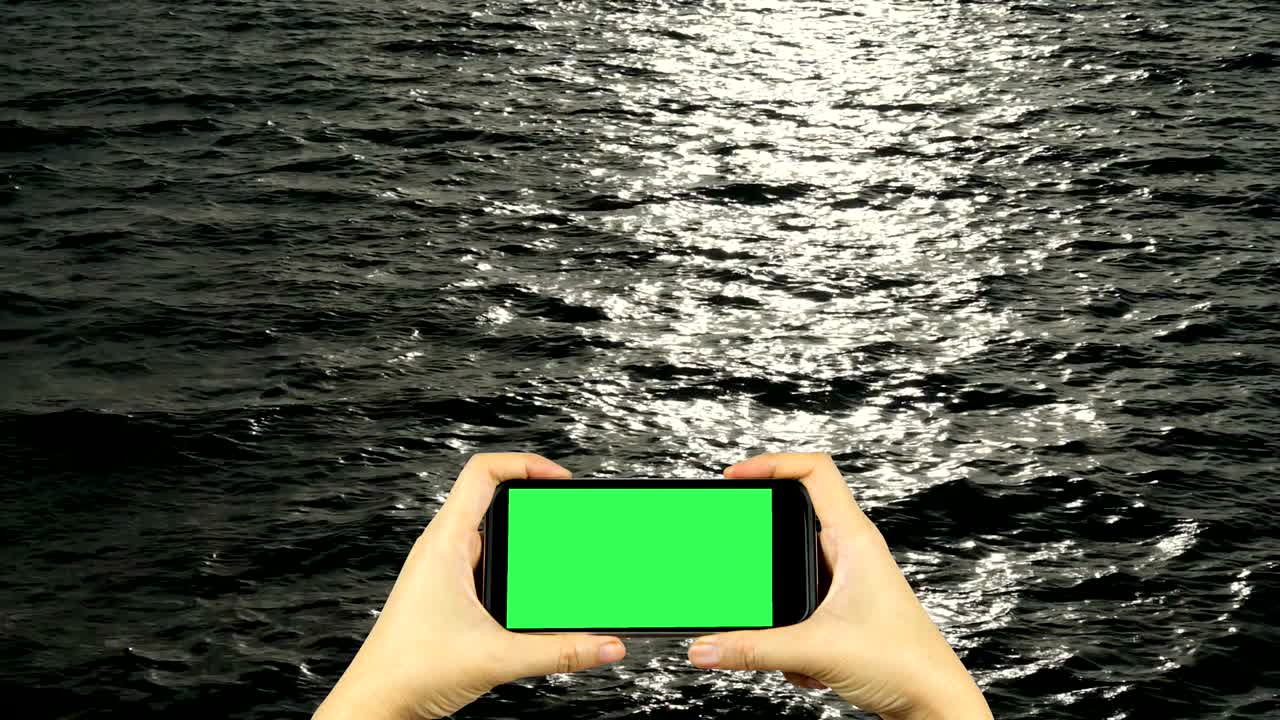 Shoot video of nature with smart phone with green screen display
