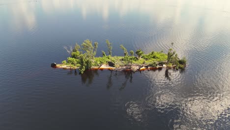 reverse reveal of island and bay near downtown ft