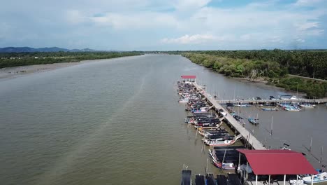 Vista-Aérea-Del-Barco-Pesquero-En-Kuala-Muda.