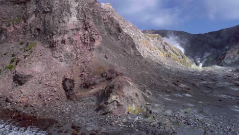 volcán geotérmico activo de la isla blanca de whakaari paisaje, atracción turística, antena