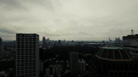 Lapso-De-Tiempo-De-Un-Horizonte-Nublado-De-La-Ciudad-De-Tokio