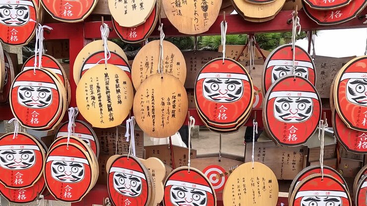 Offrandes dans un temple japonais