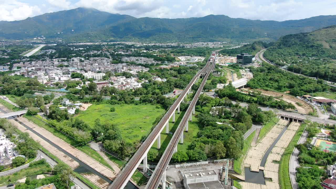 도시 외곽의 홍콩 mtr 철도, 조감도