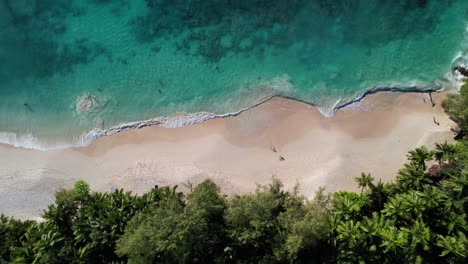 Wenn-Es-Einen-Perfekten-Strand-Auf-Der-Erde-Gibt,-Dann-Ist-Dies-Einer-Davon