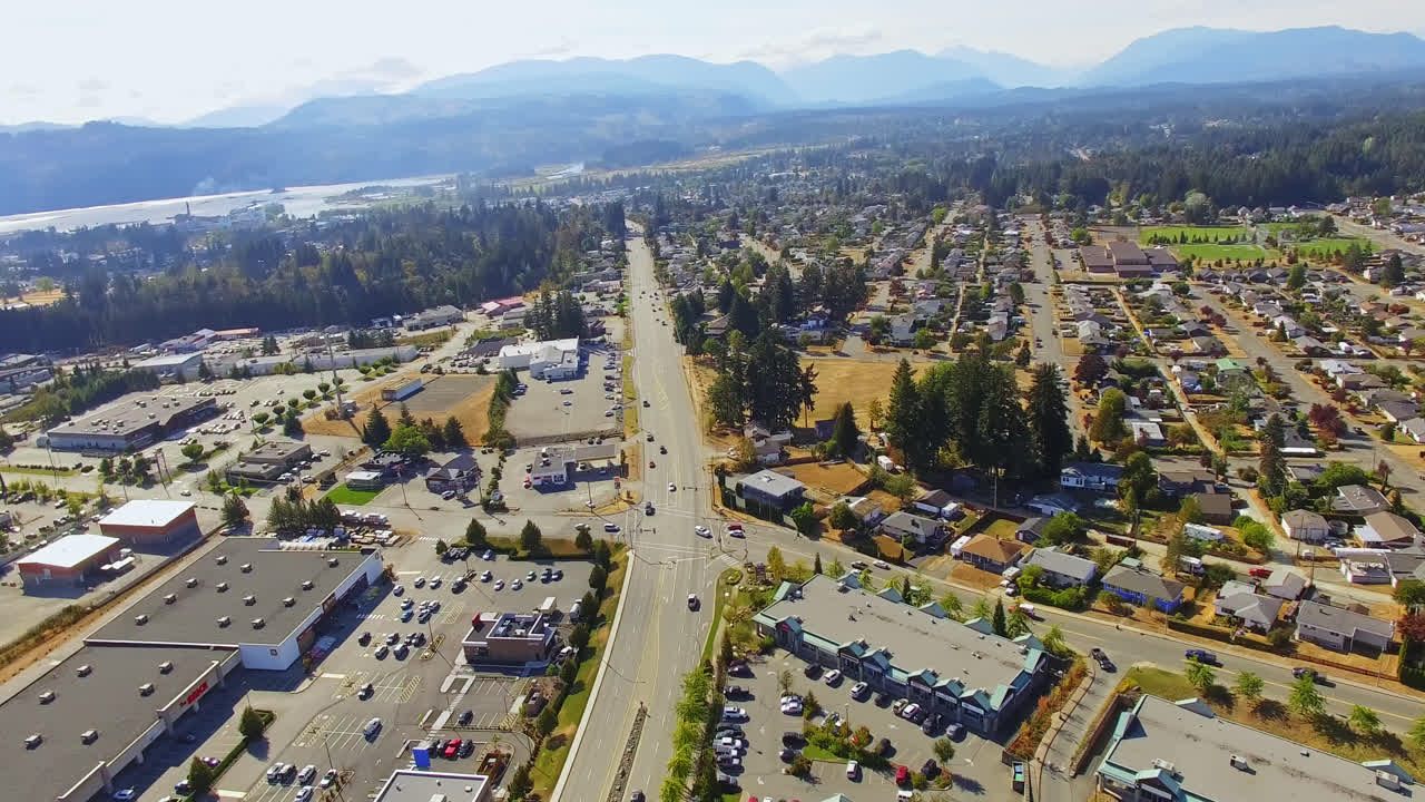 브리티시 컬럼비아 캐나다 포트 알버니 지역의 교외 상업 주거 지구와 도로의 도시 경관 조감도