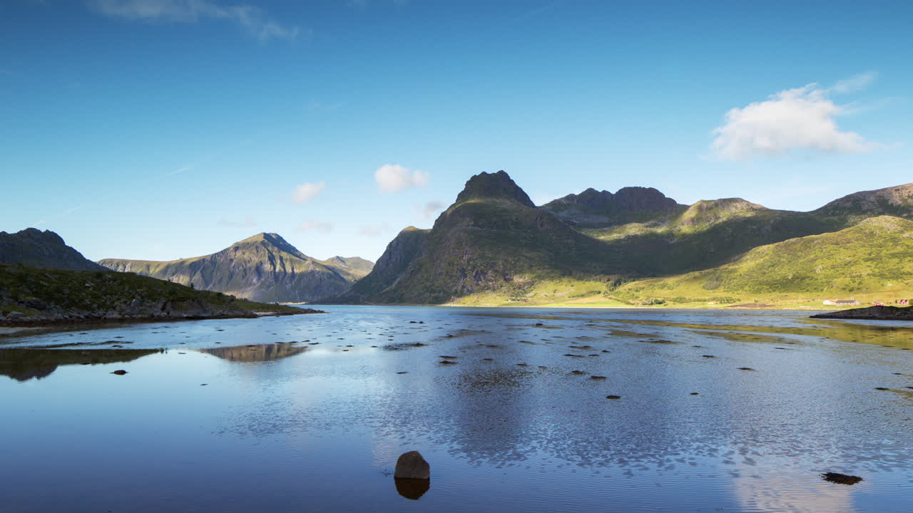 reflejo del lago lofoten 07