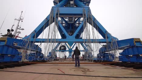 port crane maintenance and construction