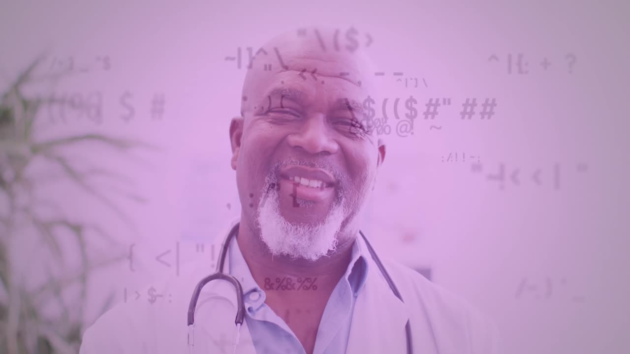 animación del procesamiento de datos sobre un doctor afroamericano sonriente