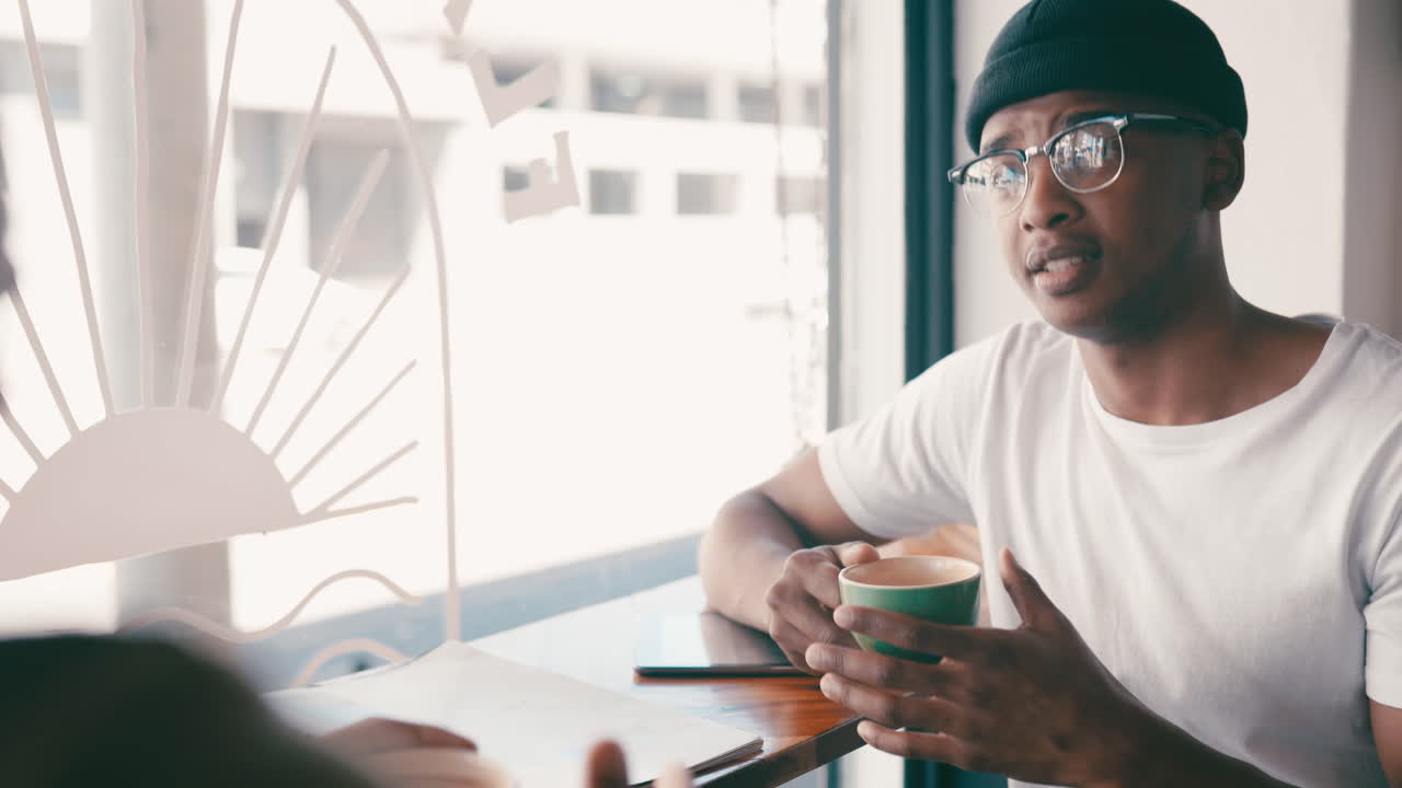 la mañana se ha roto y el café ha hablado