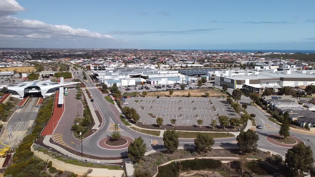 vista panorámica aérea de la estación de tren butler sobre el suburbio de perth