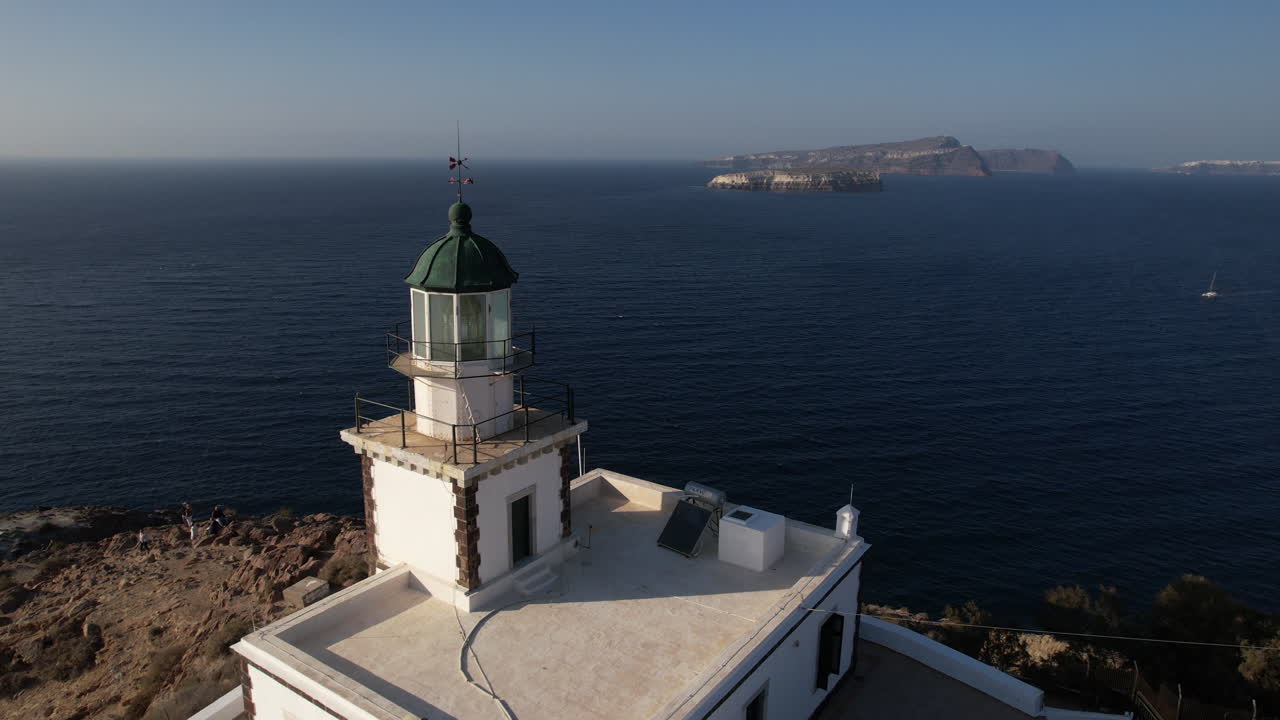 faro de akrotiri, isla de santorini, grecia